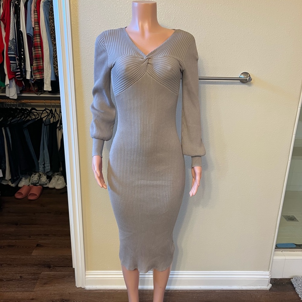 Chic Long Sleeve Ribbed Knit Dress in Gray. Side S. Great Stretch.